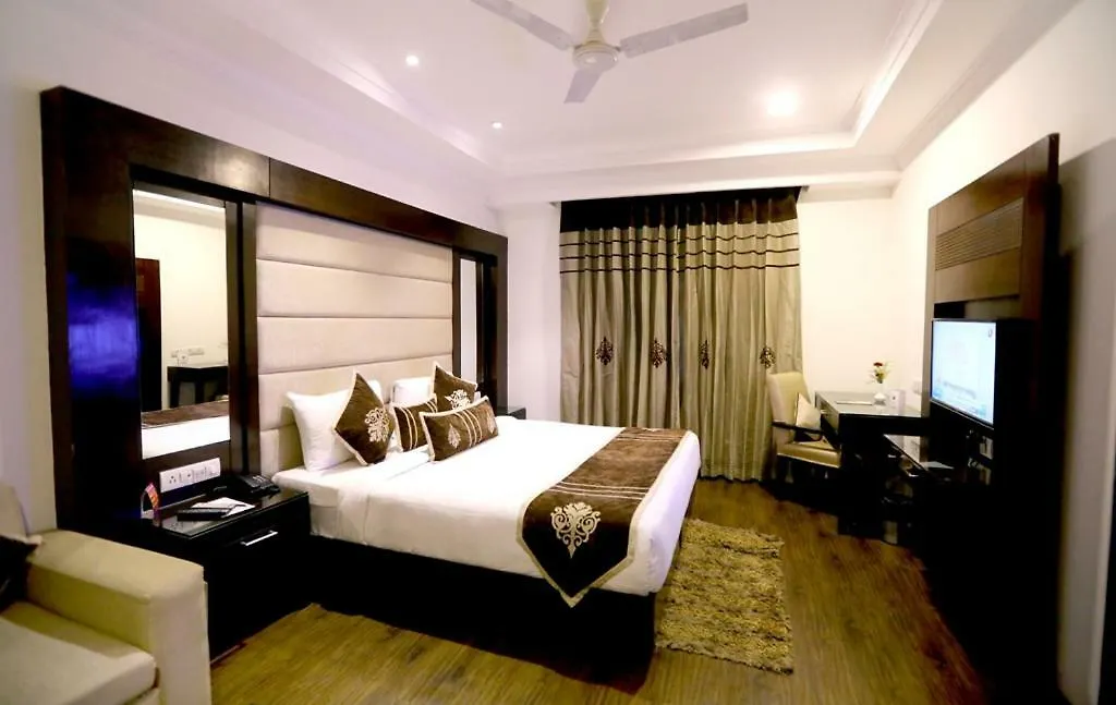 Bluemont Beacon Hotel New Delhi Gurgaon 4*,