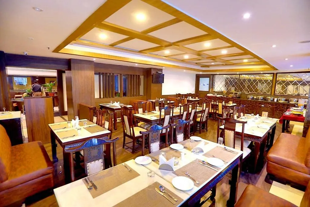 Bluemont Beacon Hotel New Delhi Gurgaon 4*,